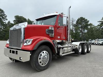 Freightliner Coronado 122 SD Tri Axle Day Cab Truck - Cummins 600HP, 18 Speed Manual