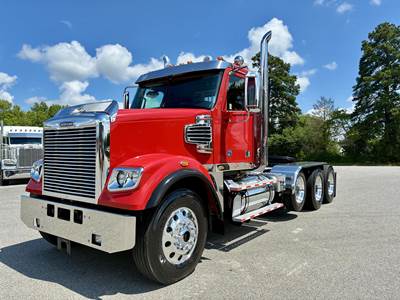 Freightliner Coronado 122 SD Tri Axle Day Cab Truck - Cummins 600HP, 18 Speed Manual