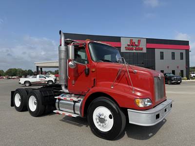 International 9200 Day Cab Truck - Cummins 475HP, 8Ll Manual
