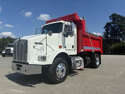 Kenworth T800 Single Axle Day Cab Truck - Paccar 380HP, 10 Speed Manual