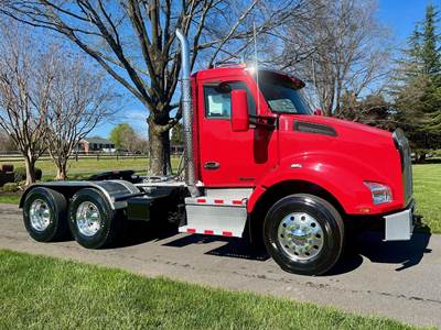 Kenworth T880 Day Cab Truck - Paccar 455HP