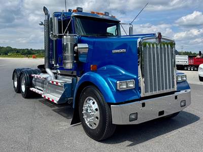Kenworth W900 Day Cab Truck - Cummins 485HP, 13 Speed Manual
