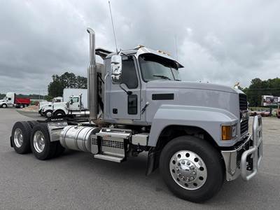 Mack Pinnacle 64T Day Cab Truck - MP8 445HP, 12 Speed M Drive Automatic