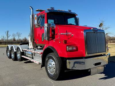 Western Star 4900 Tri Axle Day Cab Truck - Detroit 560HP, 18 Speed Manual