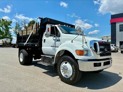 Ford F-750 XL Single Axle Dump Truck - Cummins 200HP, Automatic