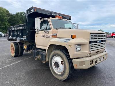 Ford F-800 Single Axle Dump Truck - 210HP, 5+2 Speed Manual, 11' Dump