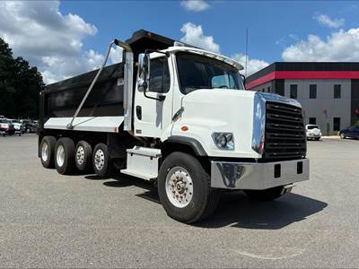 Freightliner 108SD Quad Axle Dump Truck - Cummins 370HP, 6 Speed Allison Rds Automatic, 17.5' Dump