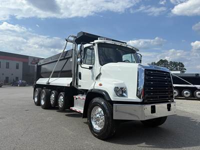 Freightliner 108SD Quad Axle Dump Truck - Cummins 370HP, 6 Speed Allison Rds Automatic, 17.5' Dump