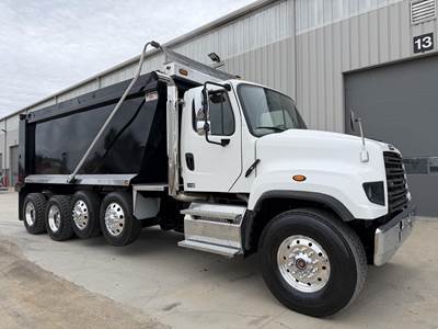Freightliner 114SD Quad Axle Dump Truck - Cummins 455HP, 6 Speed Allison Rds Automatic, 19' Dump