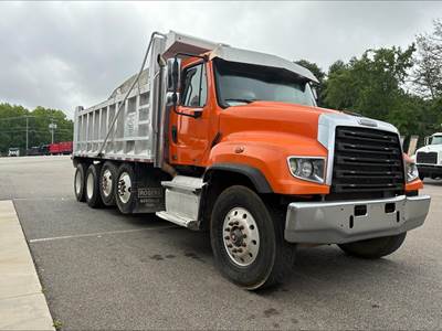 Freightliner 114SD Quad Axle Dump Truck - Detroit 450HP, 8Ll Manual, 20' Dump