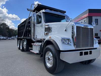 Freightliner Coronado 122 SD Tri Axle Dump Truck - Detroit 470HP, 6 Speed Allison Rds Automatic, 17' Dump