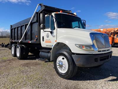 International DuraStar 4400 Dump Truck - DT466 300HP, 10 Speed Manual, 15.5' Dump