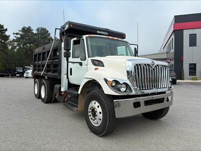 International WorkStar 7500 Dump Truck - Cummins 370HP, 6 Speed Allison Rds Automatic, 14' Dump