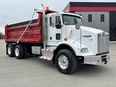 Kenworth T800 Dump Truck - Paccar 455HP, 8Ll Manual, 17' Dump