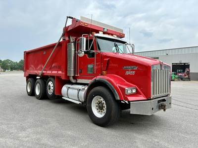 Kenworth T800 Tri Axle Dump Truck - Caterpillar 475HP, 8Ll Manual, 17' Dump