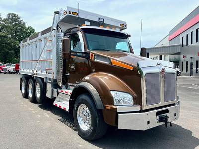 Kenworth T880 Tri Axle Dump Truck - Paccar 485HP, 8Ll Manual, 17.5' Dump