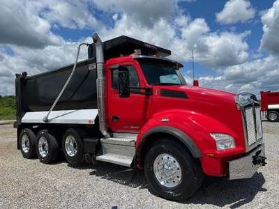 Kenworth T880 Tri Axle Dump Truck - Paccar 455HP, Amt