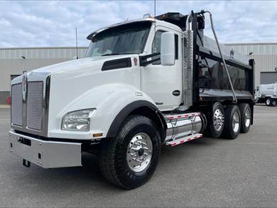 Kenworth T880 Tri Axle Dump Truck - Paccar 455HP, 6 Speed Allison Rds Automatic, 17' Dump