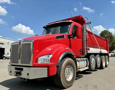 Kenworth T880 Quad Axle Dump Truck - Cummins 525HP, 6 Speed Allison Rds Automatic, 19' Dump