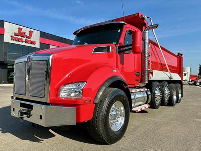 Kenworth T880 Quad Axle Dump Truck - Cummins 525HP, 6 Speed Allison Rds Automatic, 19' Dump