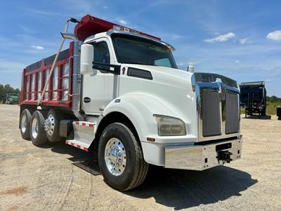 Kenworth T880 Tri Axle Dump Truck - Paccar 455HP, 10 Speed Ultrashift Plus Automatic, 15.5' Dump