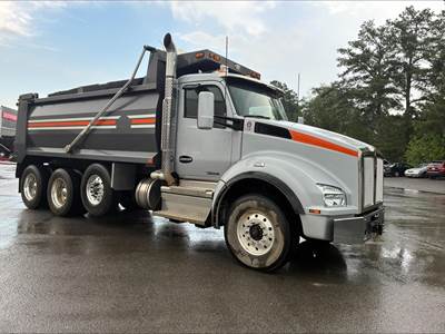 Kenworth T880 Tri Axle Dump Truck - Cummins 565HP, 6 Speed Allison Rds Automatic, 17.5' Dump