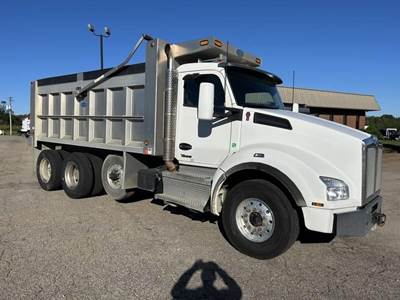 Kenworth T880 Tri Axle Dump Truck - Paccar 455HP, 8Ll Manual, 17' Dump