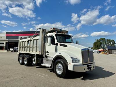 Kenworth T880 Tri Axle Dump Truck - Paccar 455HP, 8Ll Manual, 17' Dump