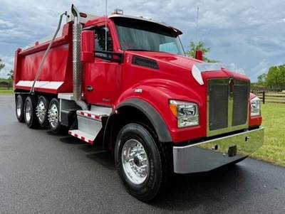 Kenworth T880S Quad Axle Dump Truck - Paccar 455HP, 6 Speed Allison Rds Automatic