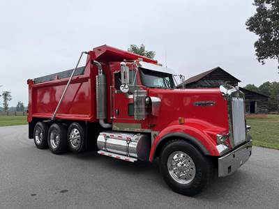 Kenworth W900 Tri Axle Dump Truck - Caterpillar 475HP, 18 Speed Manual