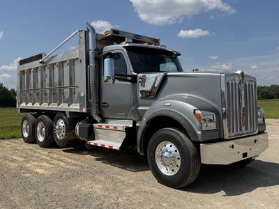 Kenworth W990 Dump Truck - Cummins, 8Ll Manual, 17' Dump