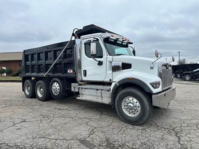 Western Star 49X Tri Axle Dump Truck - Detroit 500HP, 6 Speed Allison Rds Automatic, 16' Dump