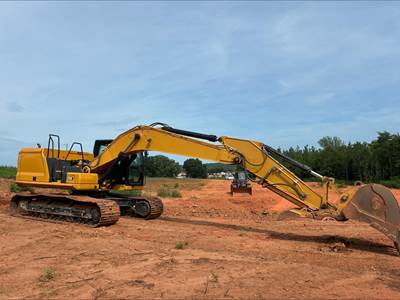 Caterpillar 320 Excavator