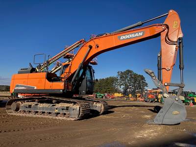 Doosan DX225LC-5 Excavator