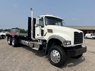 Mack Granite GU713 22 ft Flatbed Dump Truck - 455HP, 8Ll Manual
