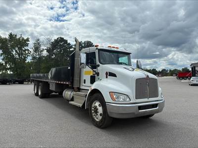 Kenworth T370 Tandem Axle 28 ft Flatbed Truck - 350HP, 6 Speed Allison Rds Automatic, Liftgate