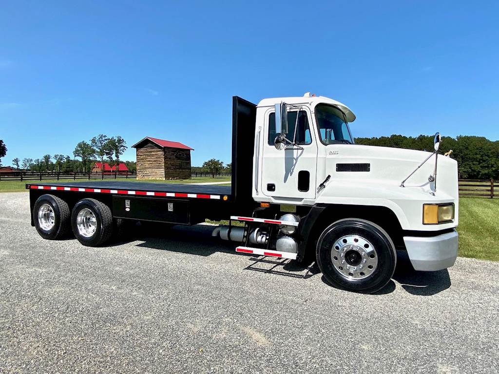 1999 Mack CH613 Tandem Axle Flatbed Truck - E7, 350HP, Manual For Sale