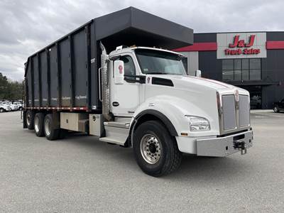 Kenworth T880 Tri Axle Grapple Truck - Cummins, 525HP, 18 Speed Manual