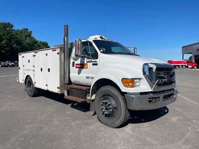 Ford F-750 XLT Mechanic / Service Truck - Cummins, 300HP, Automatic