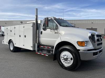 Ford F-750 XLT Mechanic / Service Truck - Cummins, 300HP, Automatic
