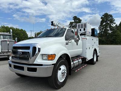 Ford F-750 XLT Mechanic / Service Truck - Cummins, 250HP, 6 Speed Automatic