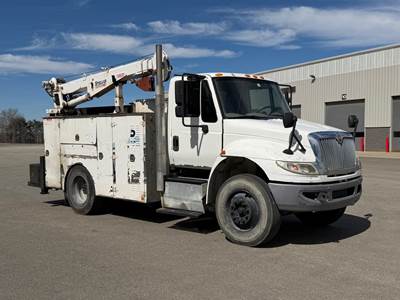 International DuraStar 4300 Mechanic / Service Truck - Cummins, 250HP, Automatic