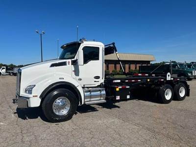 Kenworth T880 Roll Off Truck - Paccar, 510HP, 6 Speed Allison Rds Automatic