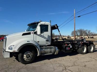 Kenworth T880 Roll Off Truck - Cummins, 500HP, 6 Speed Allison Rds Automatic