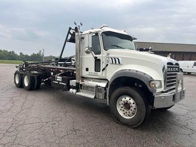 Mack Granite 64FR Roll Off Truck - MP7, 425HP, 12 Speed M Drive Automatic
