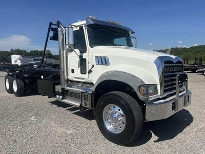Mack Granite 64FR Roll Off Truck - MP7, 425HP, 12 Speed M Drive Automatic