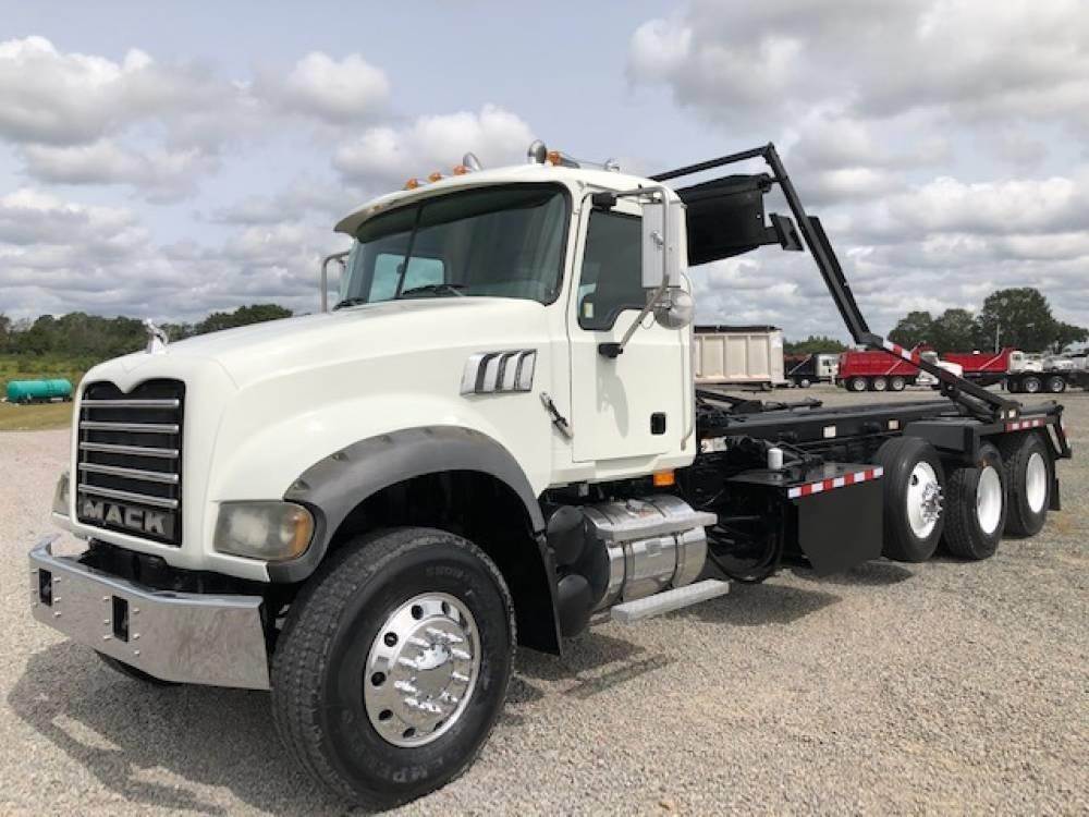 2007 Mack Granite CTP713 Tri Axle Roll Off Truck MP7, 405HP, 10 Speed