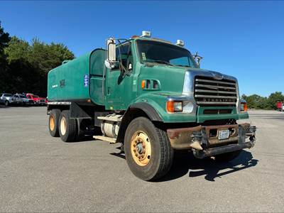 Sterling LT7500 4000 Gallon Water Truck - Cummins 300HP, 8Ll Manual