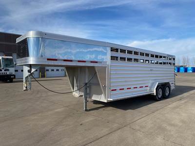 Featherlite Livestock Trailer