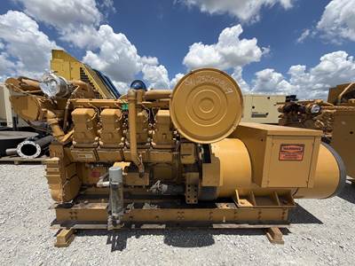 Caterpillar 700 KW Generator